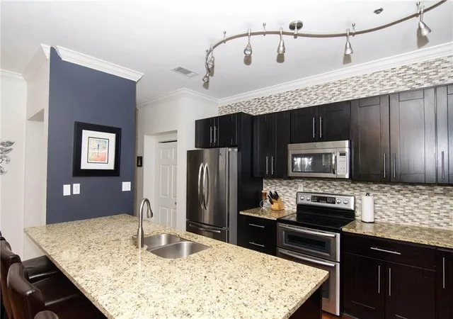 Condominium at 2499 Peachtree Rd Ne #304, Atlanta, GA 30305 | MLS# 5890990 |  | Sold on 2017-10-25