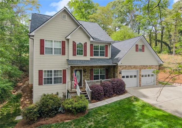 Homes for sale in Gainesville, GA | 3451 Leisure Ln, Gainesville, GA 30506 | MLS# 7724948
