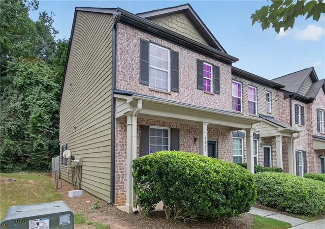 3rd image of 1406 Bayrose Cir, Atlanta, GA 30344 | MLS# 7806500