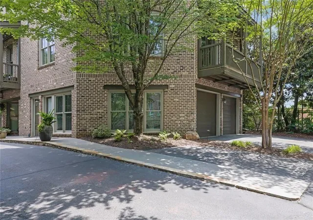 Photo 1 of Sale Pending at 120 Green Oak Dr #Unit 3, Roswell, GA 30075 | MLS# 7801578 | Listing updated on 2026-09-02