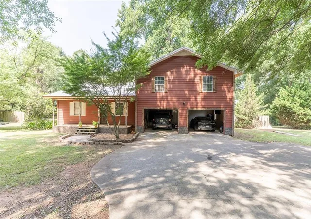 1st image of 111 Willow, Commerce, GA 30529 | MLS# 7815279