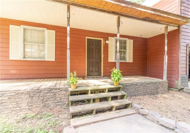 Photo 3 of Single family home for sale at 111 Willow, Commerce, GA 30529 | MLS# 7815279 | Listing updated on 2026-09-16