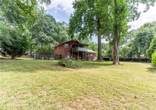 Photo 3 of Single family home for sale at 111 Willow, Commerce, GA 30529 | MLS# 7815279 | Listing updated on 2026-09-16