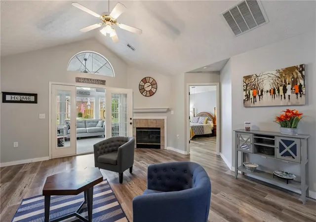 3rd image of 12101 Windrush Ln, Alpharetta, GA 30009 | MLS# 7800267