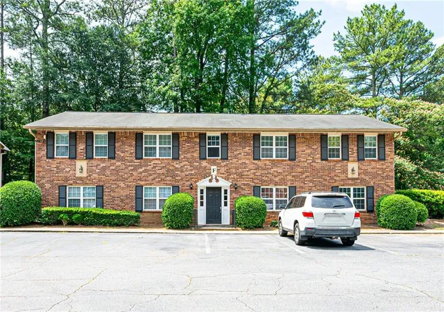 Photo 2 of Condo for sale at 3665 Chestnut Dr #F2, Atlanta, GA 30340 | MLS# 7791707 | Listing updated on 2026-09-24
