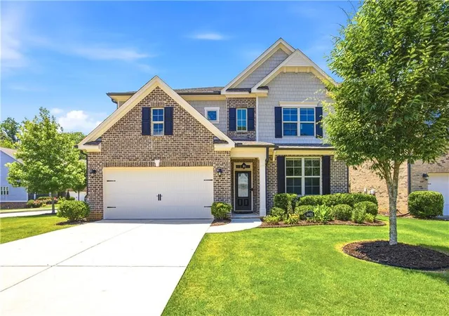 Photo 1 of Sale Pending at 2915 Southwick Dr, Cumming, GA 30041 | MLS# 7802259 | Listing updated on 2026-08-24