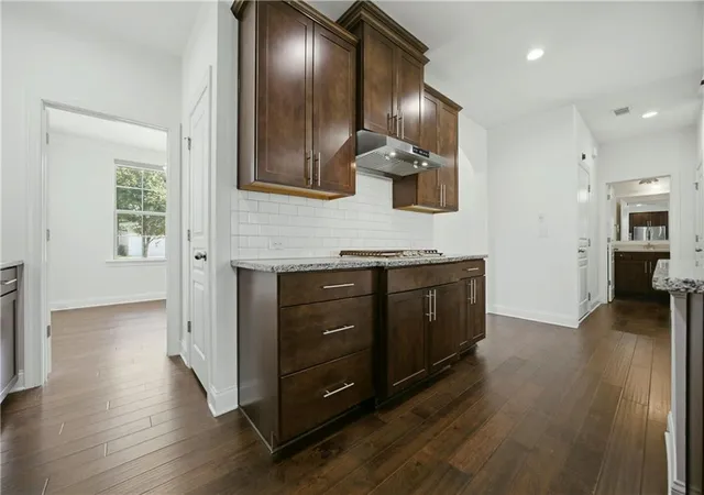 Photo 4 of Sale Pending at 2915 Southwick Dr, Cumming, GA 30041 | MLS# 7802259 | Listing updated on 2026-08-24
