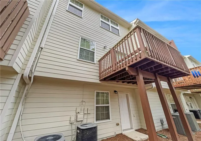 Listing Photo 2 - Condo for sale in building located at 6756 Blackstone Pl, Mableton, GA 30126 - Unit #