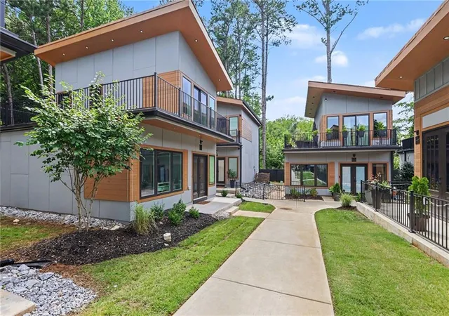 Photo 2 of Condo for sale at 6305 Shannon Pkwy #110, Union City, GA 30291 | MLS# 7801500 | Listing updated on 2026-08-28