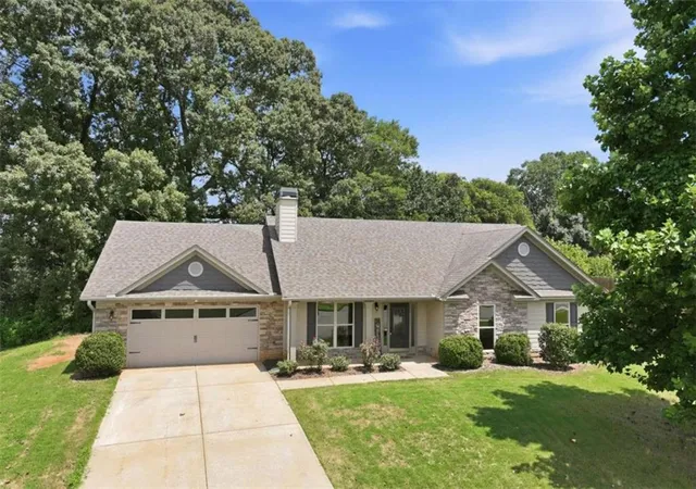 Photo 1 of Single family home for sale at 482 Logans Way, Hoschton, GA 30548 | MLS# 7822698 | Listing updated on 2026-08-18