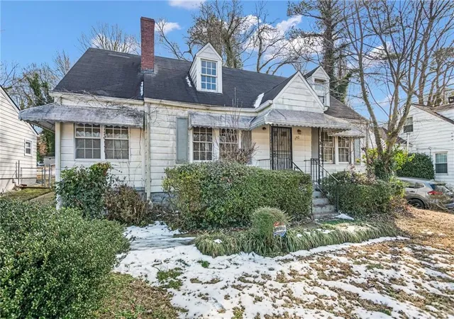 Photo 3 of Single family home for sale at 1142 Cahaba Dr, Atlanta, GA 30311 | MLS# 7516882 | Listing updated on 2026-08-10
