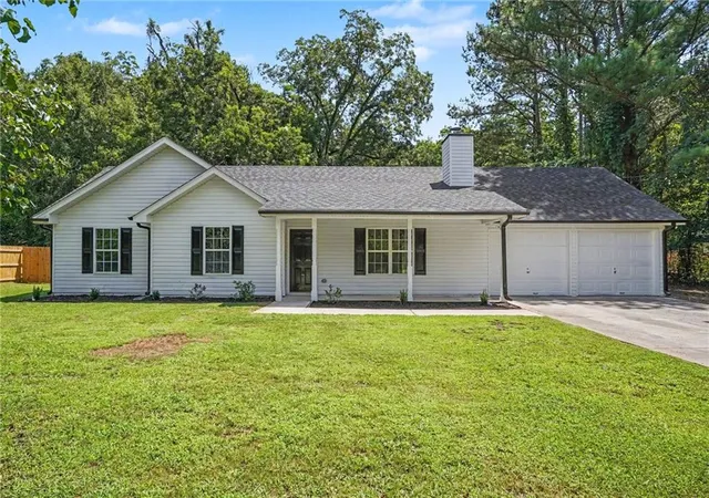 Photo 2 of Sale Pending at 305 Veal Rd, Covington, GA 30016 | MLS# 7825731 | Listing updated on 2026-10-08