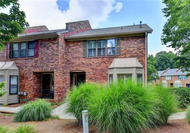 Photo 2 of Sale Pending at 6110 Windsor Tr Dr, Peachtree Corners, GA 30092 | MLS# 7801397 | Listing updated on 2026-08-28