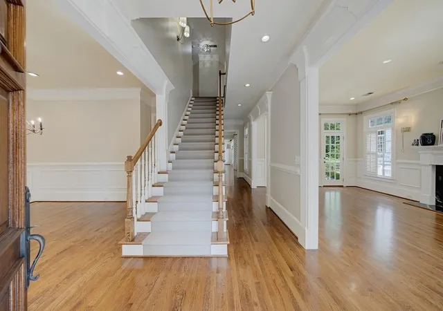 3rd image of 3014 Greendale Dr Nw, Atlanta, GA 30327 | MLS# 7801407