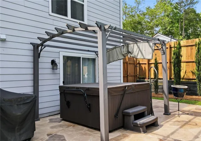 3rd image of 325 Ivy Mill Ct, Roswell, GA 30076 | MLS# 7771756