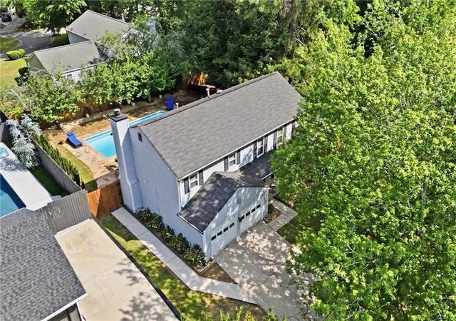 5th image of 325 Ivy Mill Ct, Roswell, GA 30076 | MLS# 7771756