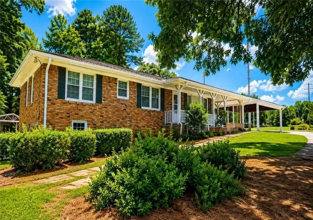 1st image of 5129 Hill Rd Sw, Powder Springs, GA 30127 | MLS# 7822717