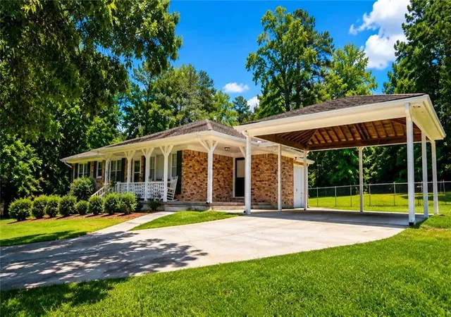 2nd image of 5129 Hill Rd Sw, Powder Springs, GA 30127 | MLS# 7822717