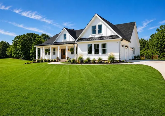 1st image of 4275 Haynes Cir Sw, Snellville, GA 30039 | MLS# 7806963