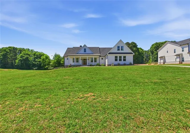 3rd image of 4275 Haynes Cir Sw, Snellville, GA 30039 | MLS# 7806963