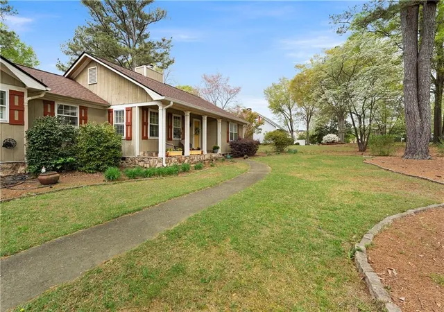 Photo 3 of Sale Pending at 140 Plymouth Dr, Cartersville, GA 30120 | MLS# 7745163 | Listing updated on 2026-09-04