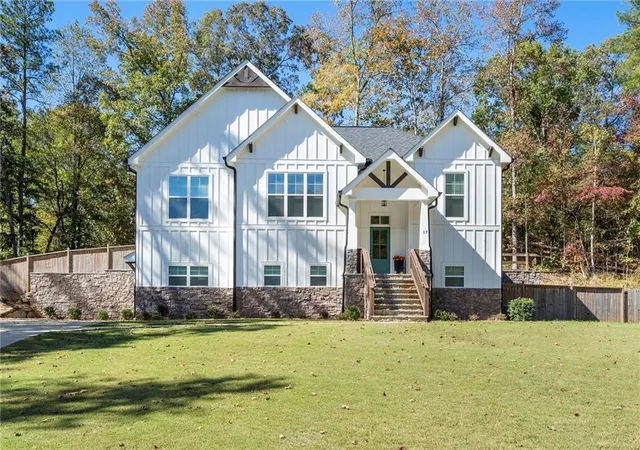 Homes for sale in Cartersville, GA | 17 Pinoak Trl Se, Cartersville, GA 30121 | MLS# 7756610