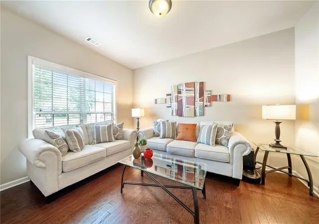 3rd image of 5265 Winflow Wy, Suwanee, GA 30024 | MLS# 7779238