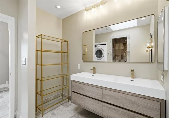 Photo 3 of Condo for sale at 3481 Lakeside Dr NE #TS5, Atlanta, GA 30326 | MLS# 7775291 | Listing updated on 2026-08-29
