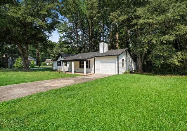 3rd image of 20 Skylark Ln, Jonesboro, GA 30238 | MLS# 7815985