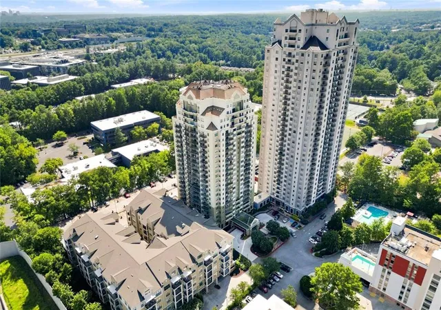 2nd image of 795 Hammond Dr, Sandy Springs, GA 30328