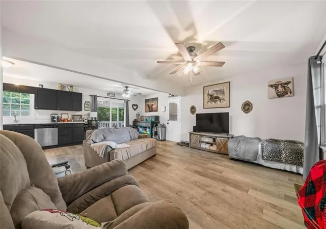 Photo 4 of Single family home for sale at 112 Greenbriar Dr, Cedartown, GA 30125 | MLS# 7803576 | Listing updated on 2026-10-10