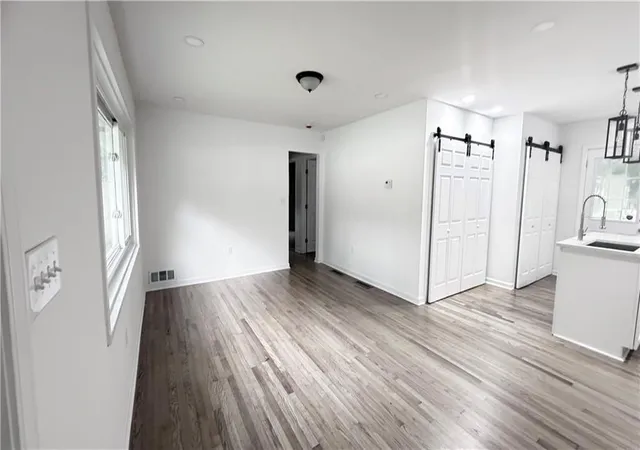 2nd image of 2661 Connally Dr, Atlanta, GA 30344 | MLS# 7809898