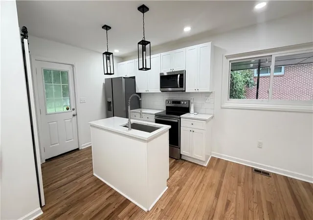Photo 4 of Single family home for sale at 2661 Connally Dr, Atlanta, GA 30344 | MLS# 7809898 | Listing updated on 2026-08-30