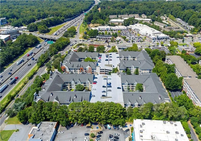 Listing Photo 2 - Condo for sale in building located at 1850 Cotillion Dr, Atlanta, GA 30338 - Unit #1006