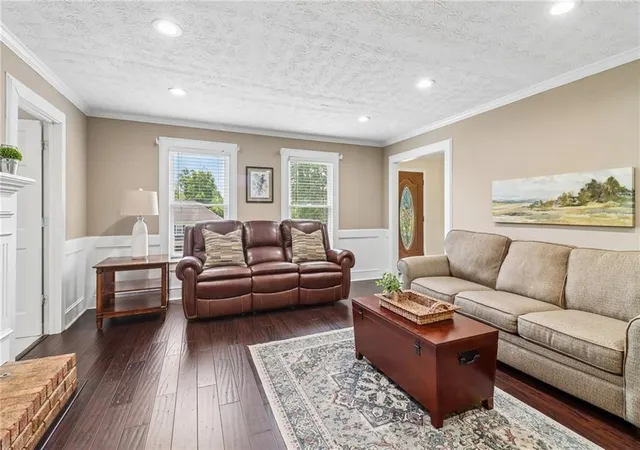 5th image of 1074 Wash Lee Dr Sw, Lilburn, GA 30047 | MLS# 7774664