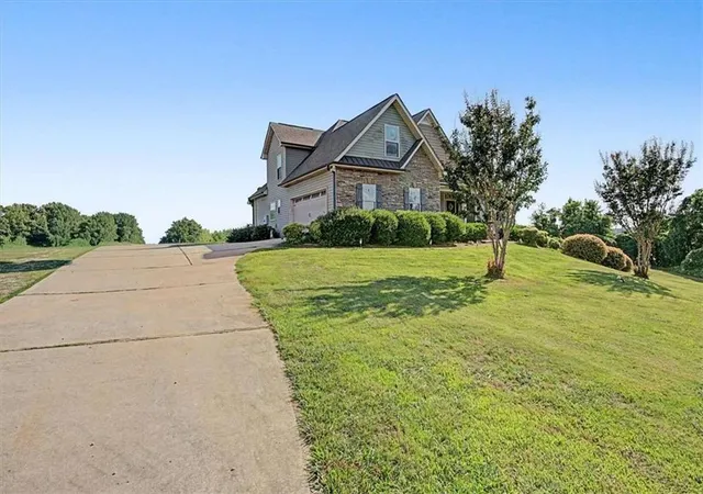 Homes for sale in Carrollton, GA | 5105 E Hwy 166 E, Carrollton, GA 30116 | MLS# 7797179