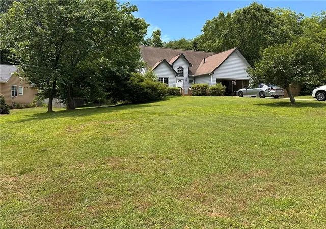 Photo 1 of Sale Pending at 7710 Silversmith Dr, Cumming, GA 30028 | MLS# 7788255 | Listing updated on 2026-09-27