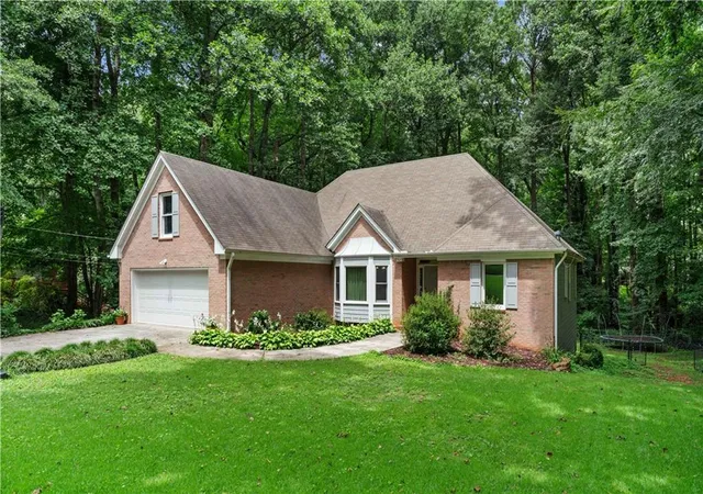 2nd image of 4625 Lincoln Wy Sw, Lilburn, GA 30047 | MLS# 7812592