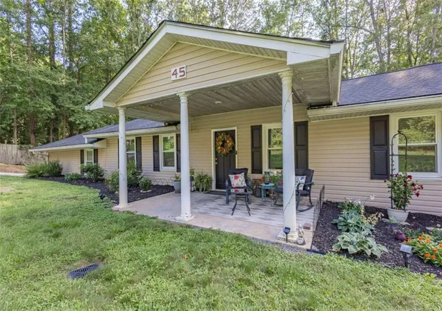 Photo 2 of Sale Pending at 45 Lee Dr, Carrollton, GA 30116 | MLS# 7802951 | Listing updated on 2026-09-27