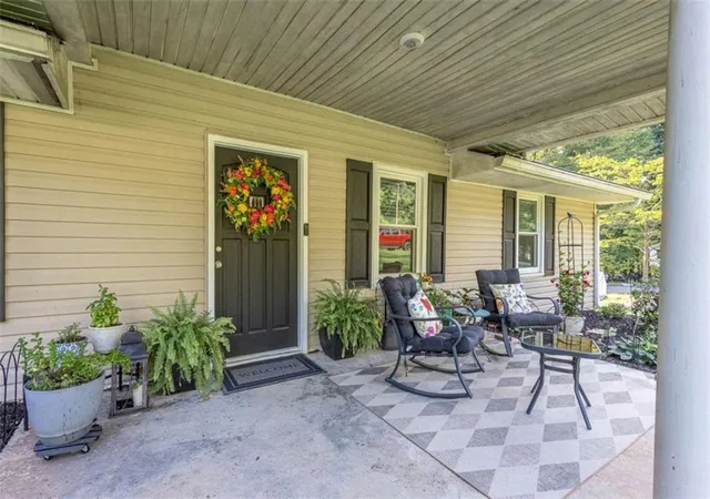 Photo 3 of Sale Pending at 45 Lee Dr, Carrollton, GA 30116 | MLS# 7802951 | Listing updated on 2026-09-27