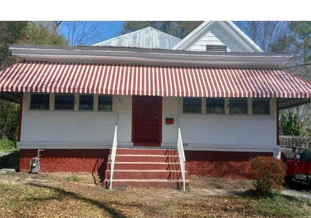 Photo 1 of Sale Pending at 1510 Metropolitan Pkwy Sw, Atlanta, GA 30310 | MLS# 7854452 | Listing updated on 2026-10-30