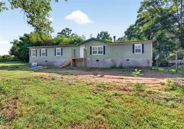 2nd image of 3715 Bob Bryant Rd, Gainesville, GA 30507 | MLS# 7810905