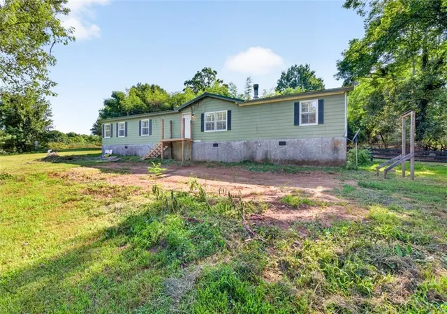 3rd image of 3715 Bob Bryant Rd, Gainesville, GA 30507 | MLS# 7810905