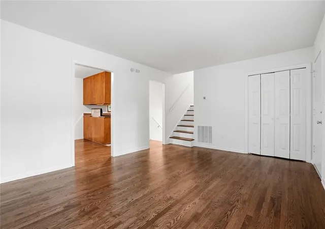 5th image of 799 Kings Grant Dr Nw, Atlanta, GA 30318 | MLS# 7758860