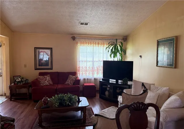Photo 3 of Sale Pending at 9519 Forest Knoll Dr, Jonesboro, GA 30238 | MLS# 7794044 | Listing updated on 2026-09-09