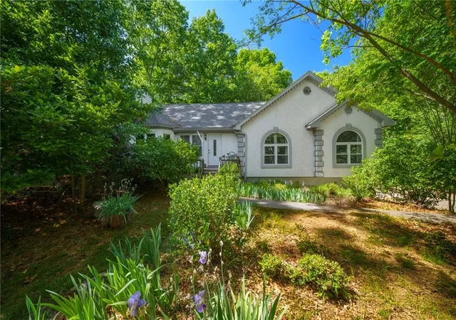 Photo 1 of Sale Pending at 111 Allatoona Dr, Woodstock, GA 30189 | MLS# 7755222 | Listing updated on 2026-08-24
