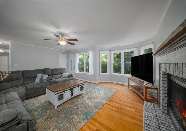 Photo 3 of Sale Pending at 111 Allatoona Dr, Woodstock, GA 30189 | MLS# 7755222 | Listing updated on 2026-08-24