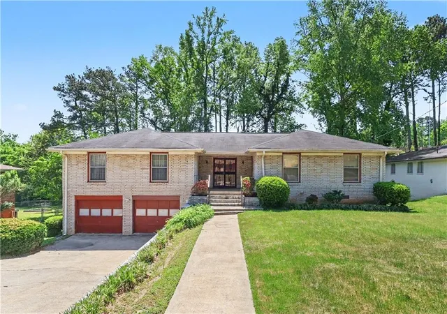 3rd image of 3505 Springrun Dr, Decatur, GA 30032 | MLS# 7754441