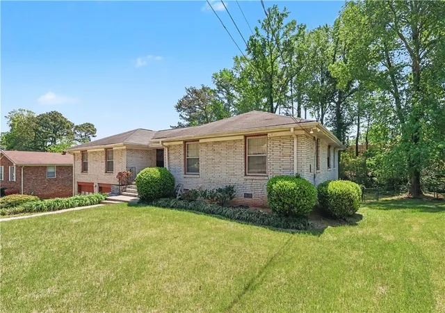 4th image of 3505 Springrun Dr, Decatur, GA 30032 | MLS# 7754441