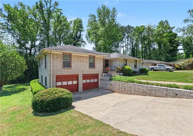 5th image of 3505 Springrun Dr, Decatur, GA 30032 | MLS# 7754441